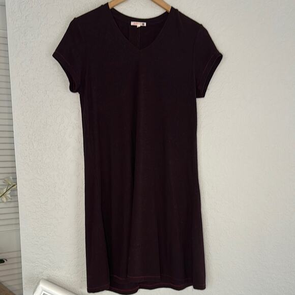 Sundry T-Shirt Dress Gold Seam Dark Purple Plum Soft V Neck Size 2 Medium Fall - Picture 1 of 7